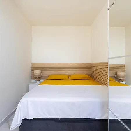 Stunning Flat Next To The Beach-ocean Views