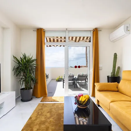 Apartment Stunning Flat Next To The Beach-ocean Views