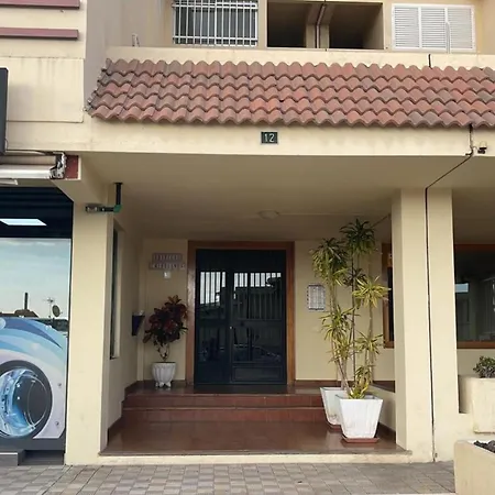 Apartment Stunning Flat Next To The Beach-ocean Views