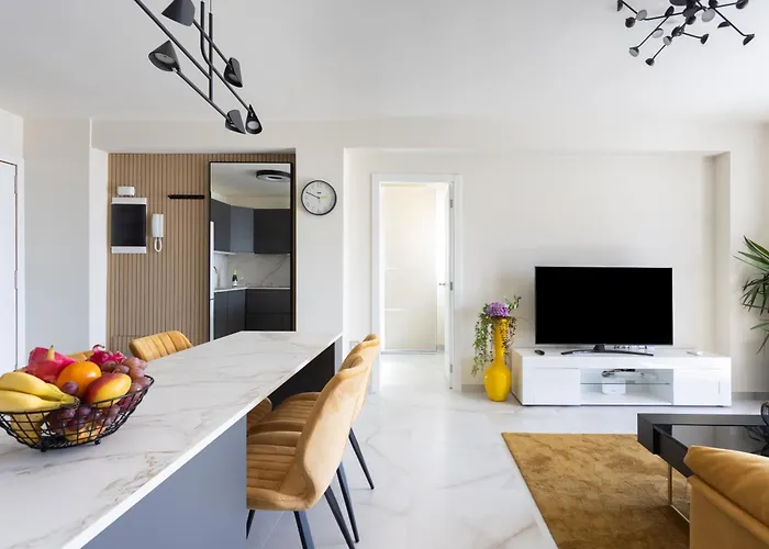 Stunning Flat Next To The Beach-ocean Views * ロスクリスティアーノス