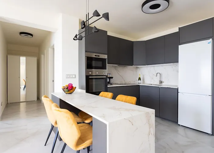 Stunning Flat Next To The Beach-ocean Views * ロスクリスティアーノス